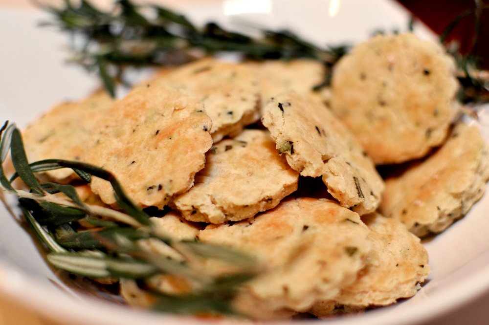Recipe: Rosemary crackers for cheese | Essbeevee | Hertfordshire ...